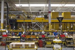 Pół roku Amazona w Polsce. Wielkie inwestycje, nowe miejsca pracy i fala krytyki [ZDJĘCIA]