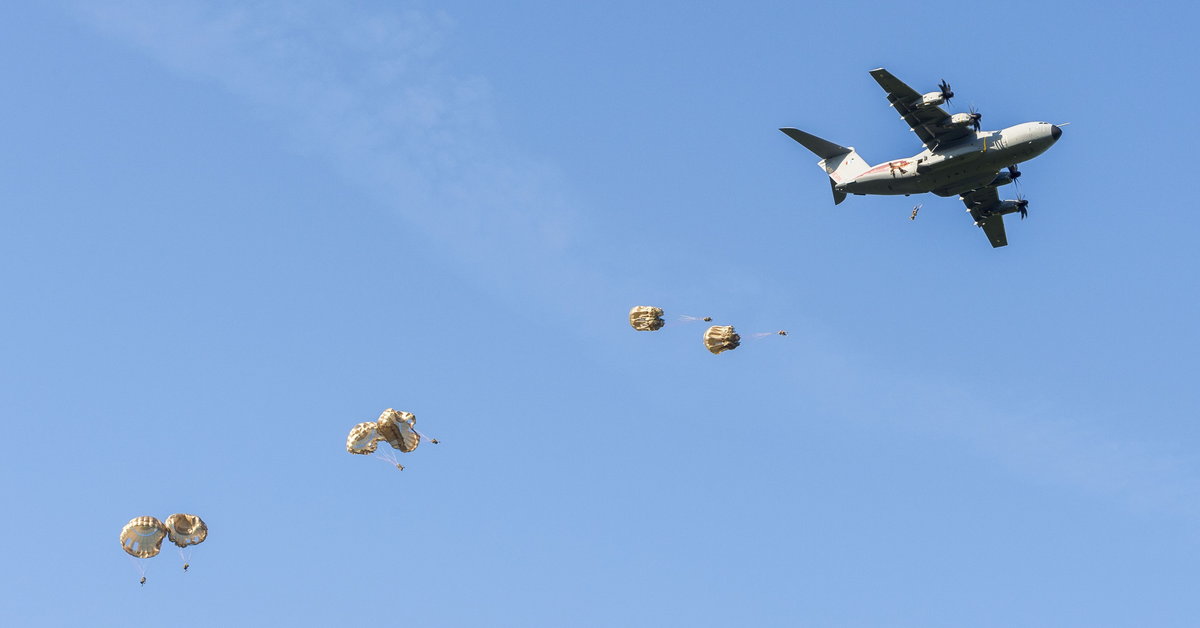 Exercices inattendus des Français en Estonie.  Opération Thunder Lynx avec des parachutistes