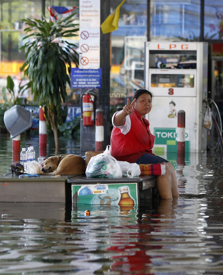 Bangkok walczy z wielką wodą