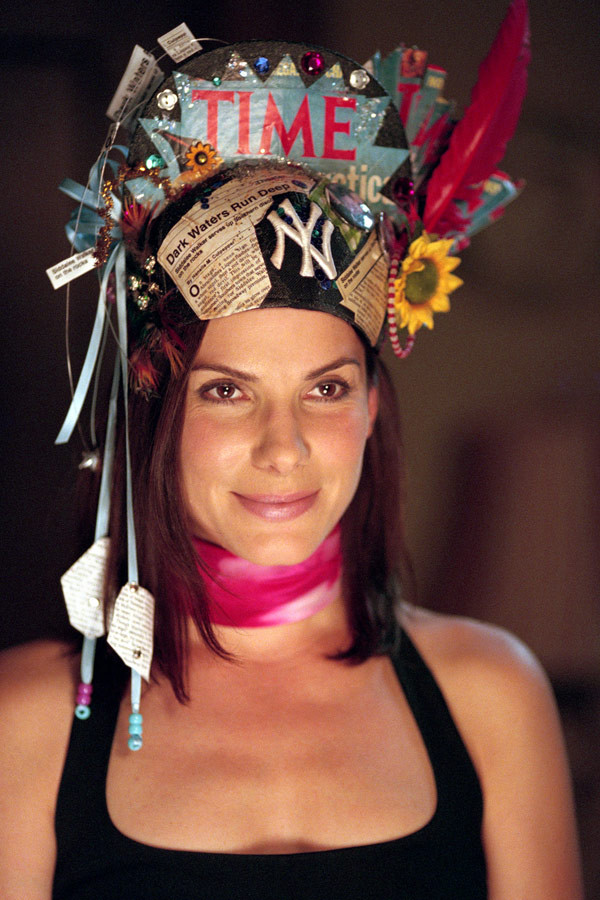 Sandra Bullock jako Siddalee "Sidda "Walker w filmie "Boskie sekrety siostrzanego stowarzyszenia Ya-Ya" (2002)