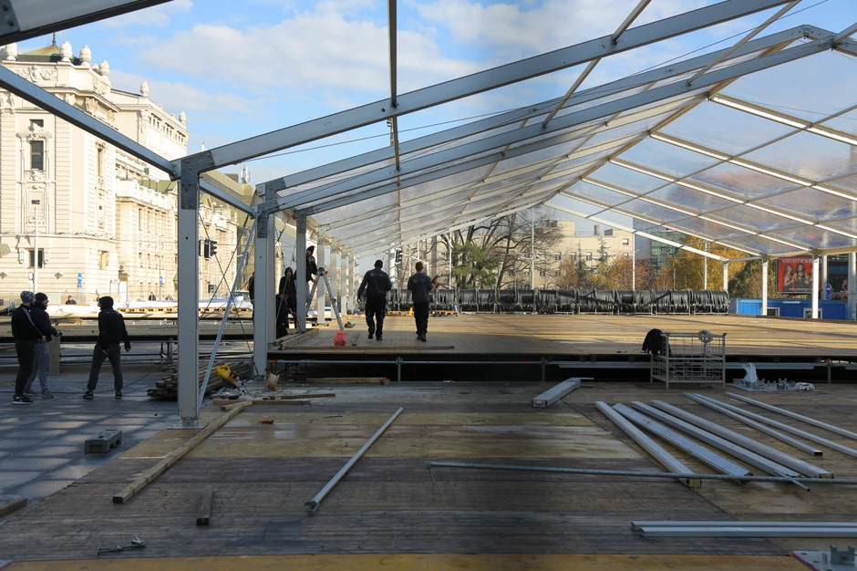 I natkriveni deo na Trgu republike