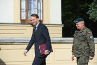 Sikorski o odpowiedzi wobec Rosji: działają tylko najostrzejsze środki