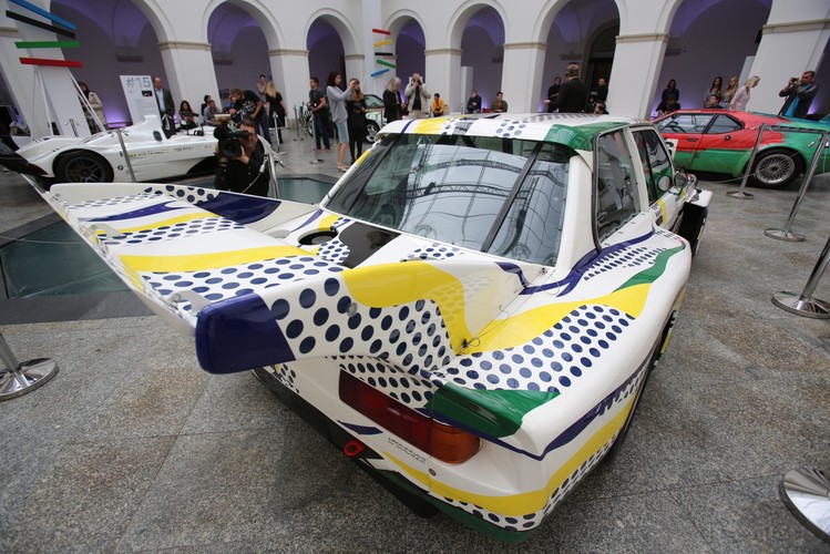 Model BMW 320i, autorstwa Roya Lichtensteina z 1977 r. 

<br> <br> (zuz) PAP/Leszek Szymański