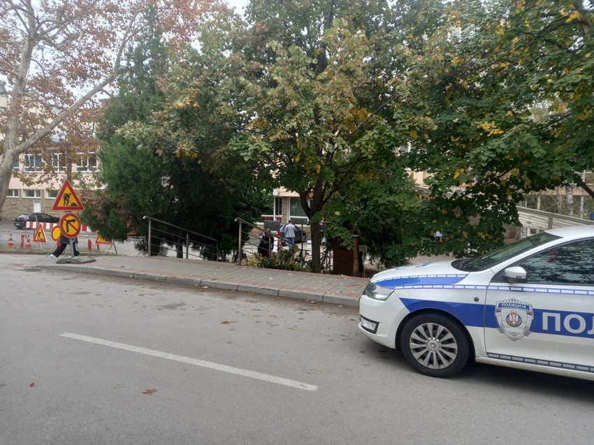 Devojka je pala sa visine 4 metara u zgradi fakulteta