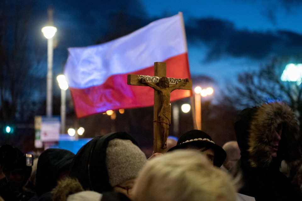 Protest przeciwko wystawie Mariny Abramović w Toruniu