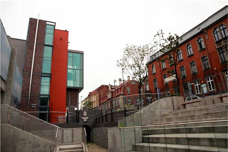 <b>Zabrze - Europejski Ośrodek Kultury Technicznej i Turystyki Przemysłowa</b>
<br></br>
Wyróżnienie w kategorii: nowo wykreowana miejska przestrzeń publiczna
<br></br>