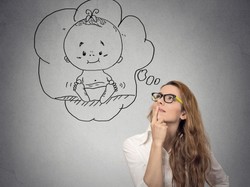 Emocje kontra biologia: Czy istnieje idealny wiek na zostanie rodzicem?