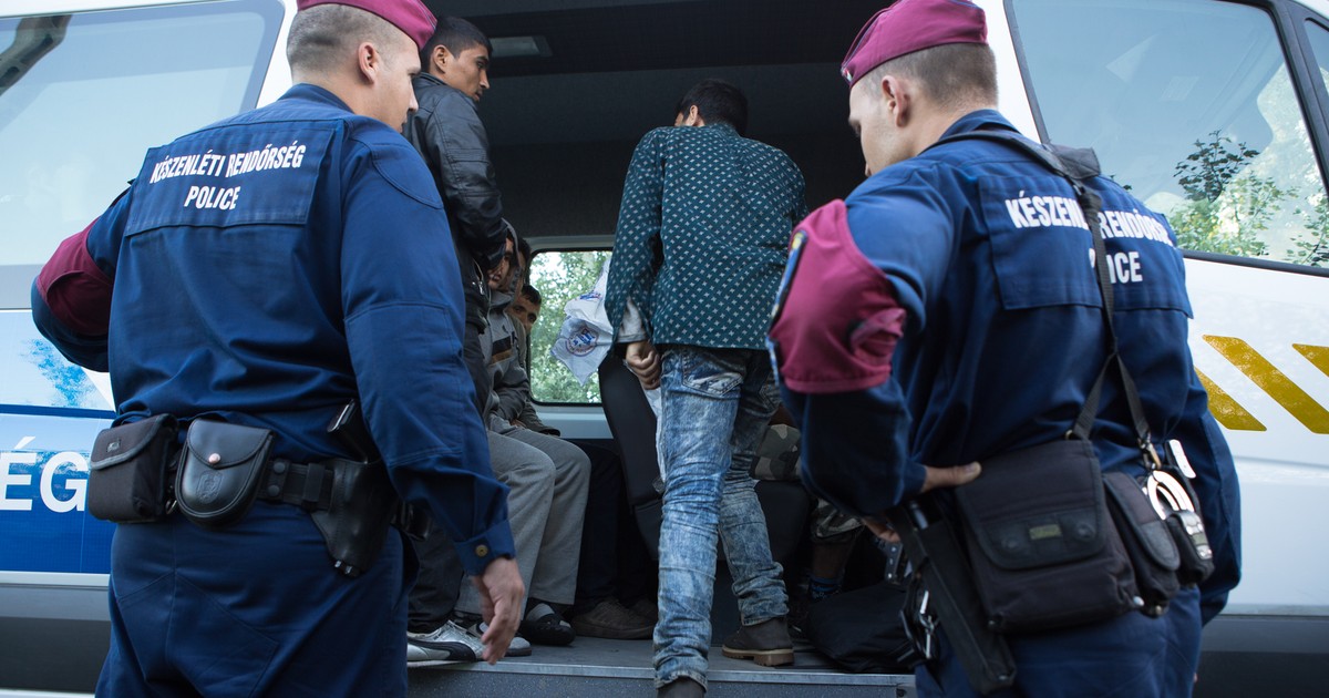 „Rúgd fejbe a rendőröket, fiam” - biztatta fiát az apa, aki az egyenruhásokra támadt - 3 év után elfogták a rendőrök