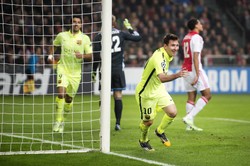 Liga Mistrzów: Barcelona z awansem. Messi wyrównał rekord Raula