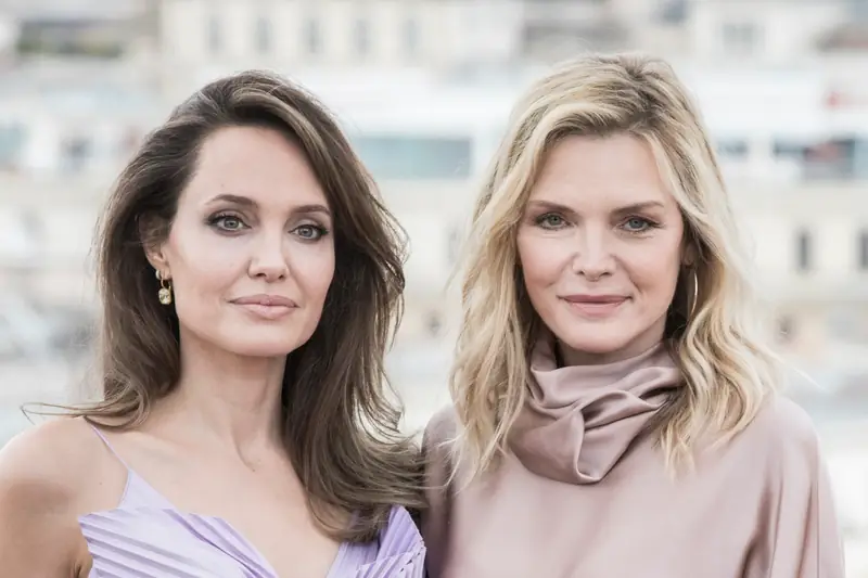 Angelina Jolie i Michelle Pfeiffer / Alessandra Benedetti - Corbis / GettyImages