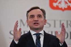 Ziobro do Morawieckiego: Chciałbym zadać premierowi pytania o KPO. Jak to się stało...