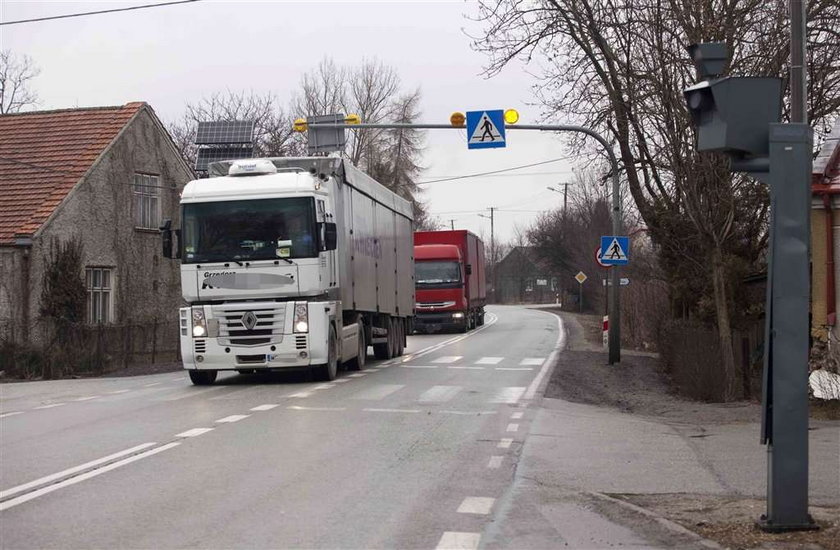 Wstyd! Tak wojewoda lansuje się na katastrofie pod Zawierciem 