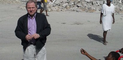 Poseł Iwiński - tak pomagał na Haiti