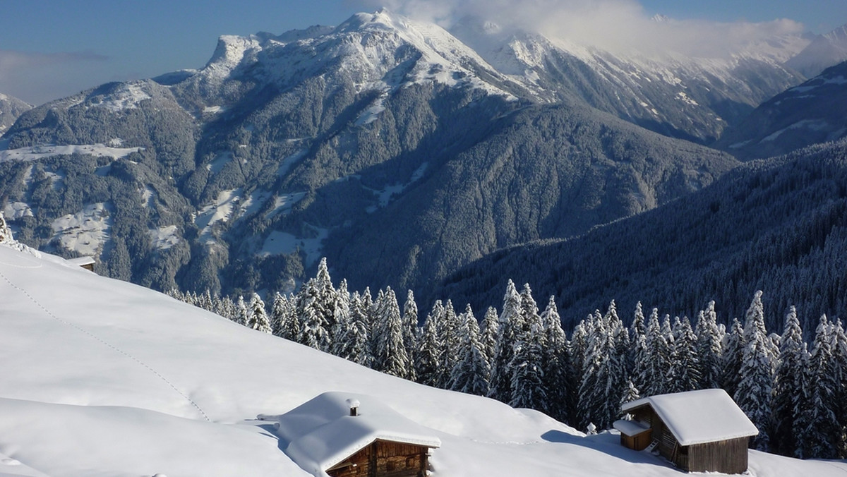 Turyści rzadko odwiedzają Tyrol Wschodni, lecz puste stoki, panoramy gór oraz niższe ceny w restauracjach sprawiają, że warto odwiedzić ten region.