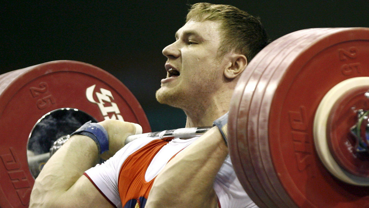 Rosjanin Jewgienij Czigiszew zdobył złoty medal w kategorii +105 kg w rozgrywanych w Mińsku mistrzostwach Europy w podnoszeniu ciężarów uzyskując w dwuboju 440 kg (205+235). Polacy nie startowali.