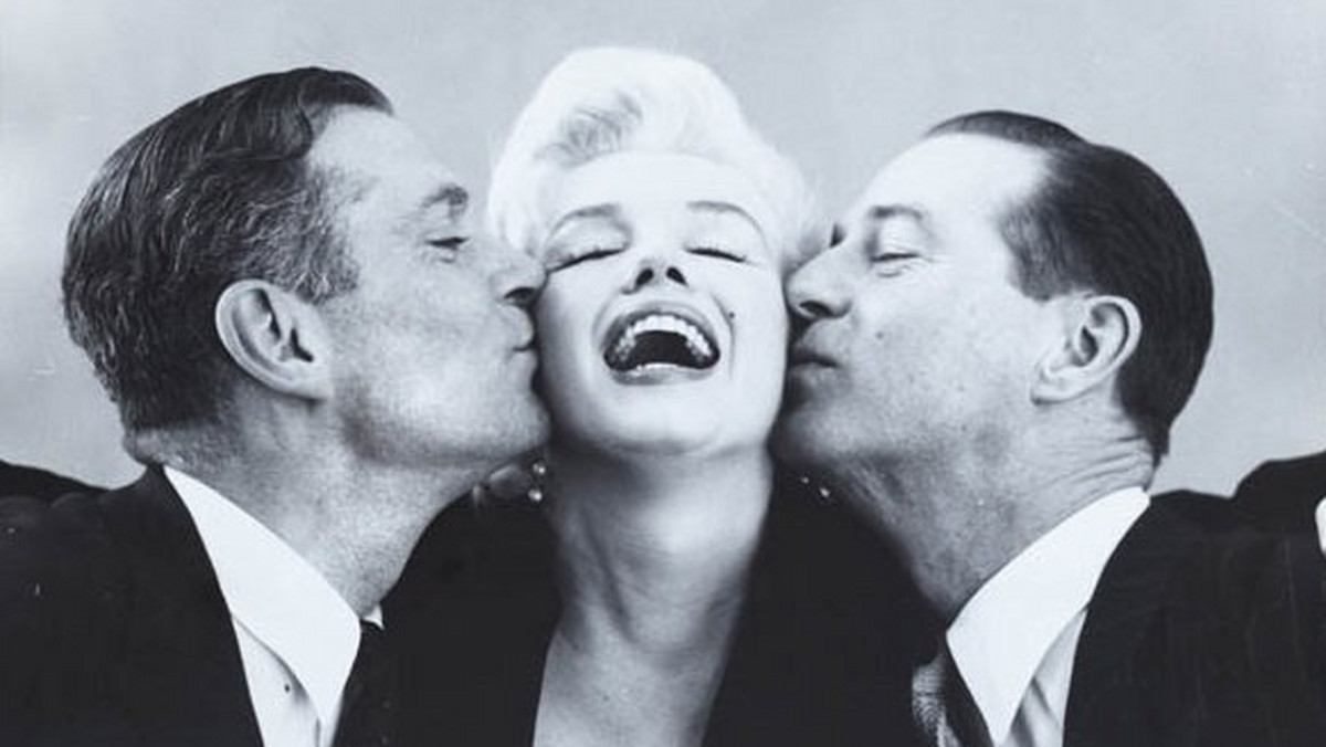 W przyszłym tygodniu na dwóch zamkniętych pokazach tylko nieliczni wrocławianie obejrzą wybrane fotografie Marilyn Monroe, za które Hala Ludowa zapłaciła prawie 6,5 mln zł. To ma być zapowiedź stałej wystawy, którą od lipca będą mogli zobaczyć już wszyscy.