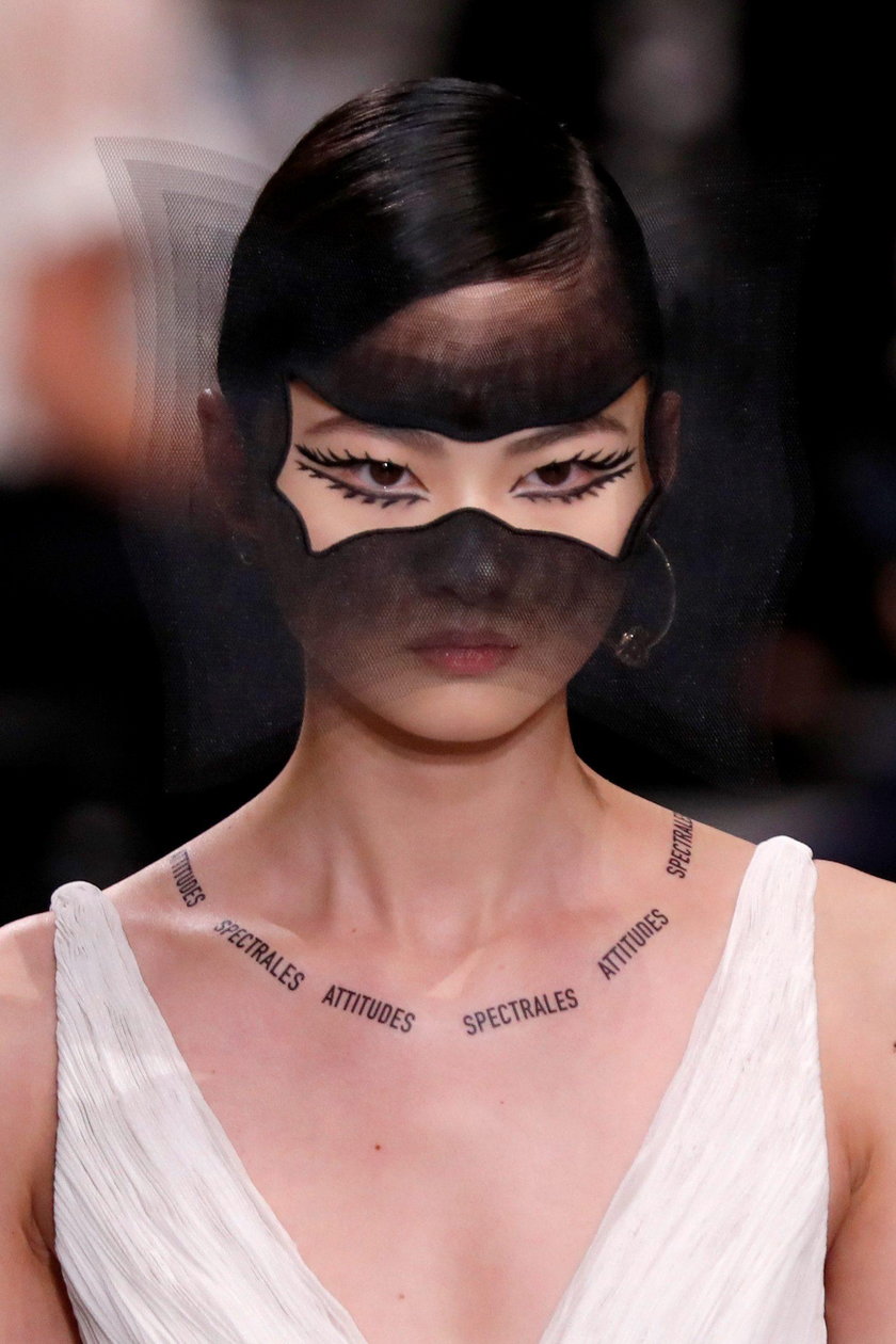 Zmywalne tatuaże od Diora. To nowy trend?