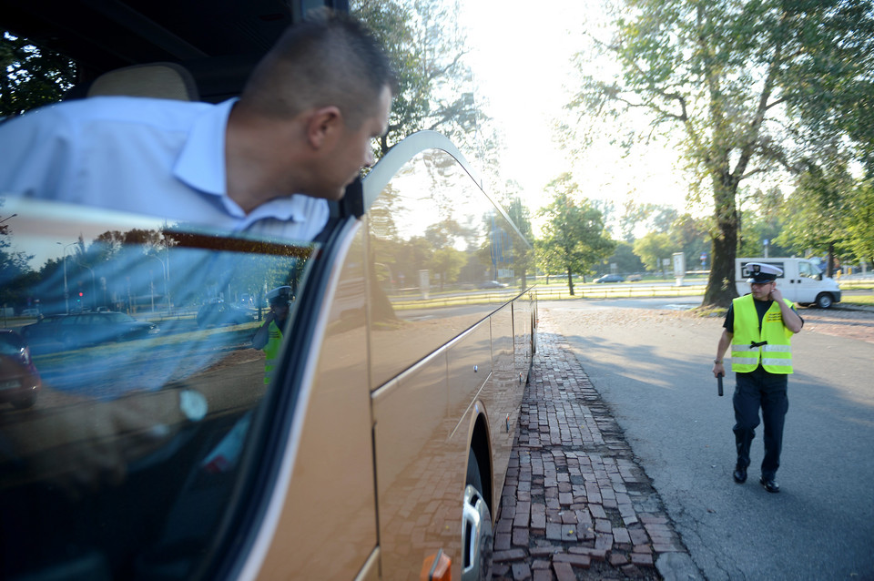 Twoje dziecko jedzie na wakacje? Sprawdź autokar