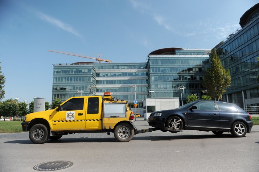 Parkingowy absurd na Służewcu!