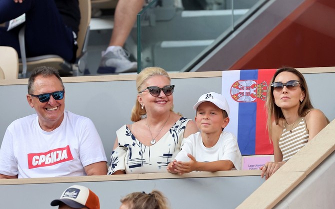 Jelena Đoković sa majkom Verom i ocem Miomirom