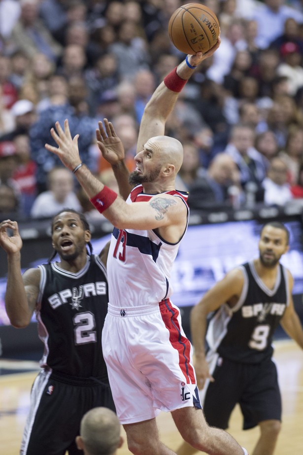 Liga NBA: Wizards wygrali z San Antonio. 10 punktów i 8 zbiórek Gortata