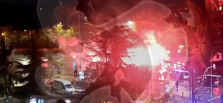 Dantejskie sceny w Madrycie. Są ranni po walkach kiboli Rayo Vallecano i Lecha Poznań