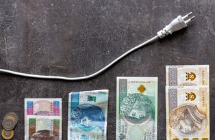 Zapłacimy więcej za prąd. Od lipca na rachunki wróci opłata mocowa. Jaka będzie stawka dla przeciętnego odbiorcy?