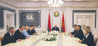 Łukaszenka szykuje się na wariant rokowań pokojowych. Na własnych warunkach