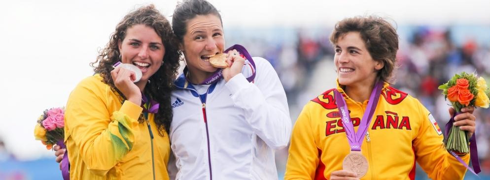 Francuzka Emilie Fer zdobyła złoty medal igrzysk olimpijskich w Londynie w kajakarstwie górskim w konkurencji K1. Srebro wywalczyła Australijka Jessica Fox, a brąz Hiszpanka Maialen Chourraut.