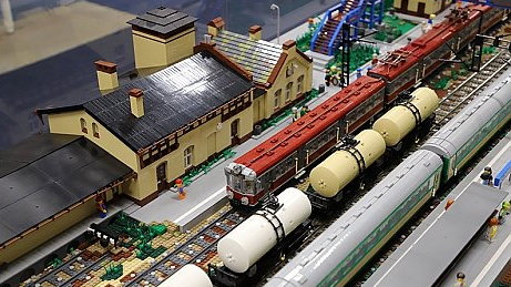 Wakacyjna gratka dla fanów pociągów i klocków Lego w Warszawie