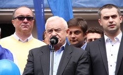 Miller: Mieliśmy innego kandydata na prezydenta niż Magdalena Ogórek. Ale się wycofał