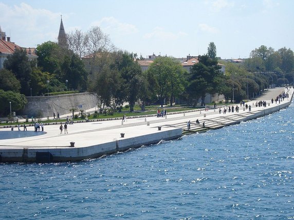 Morskie organy w Zadarze. Aby grać wykorzystują wiatr i fale