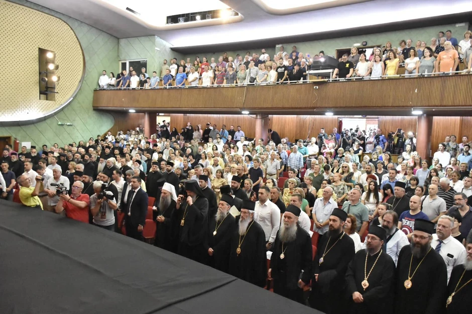 Akademiji u čast trojubileja Svetog Vladike Nikolaja u Valjevu prisustvovao je veliki broj arhijereja SPC