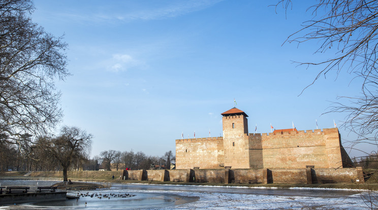 A fürdőváros ékessége a középkori erőd /Fotó: MTI/ Rosta Tibor