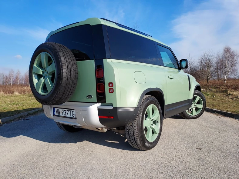 Land Rover Defender 90