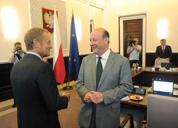 Rząd przyjął nowelizację budżetu. Największe cięcia w MON