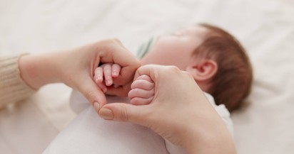 Ezért nem sírnak a kórházban hagyott újszülött babák