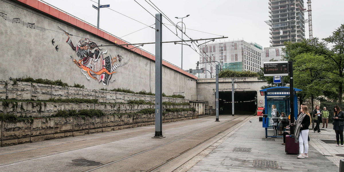 Kolejny mural na Rondzie Mogilskim