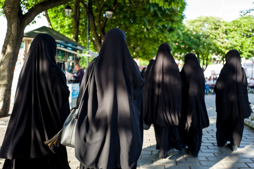 burka shutterstock 1119252323