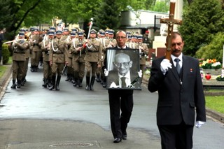 Był Tusk, Wałęsa, Gauck: Zobacz zdjęcia z pogrzebu Bartoszewskiego