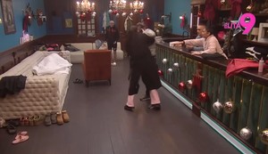 Anastasija i Bora svađa