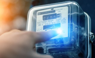 Dystrybutorzy energii ułatwiają składanie oświadczeń ws. zamrożenia cen prądu