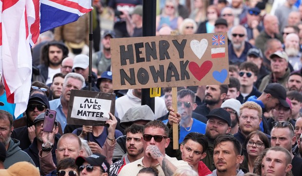 Protest u Sautemptonu 2. juna nakon ubistva 18-godišnjeg Henrija Novaka