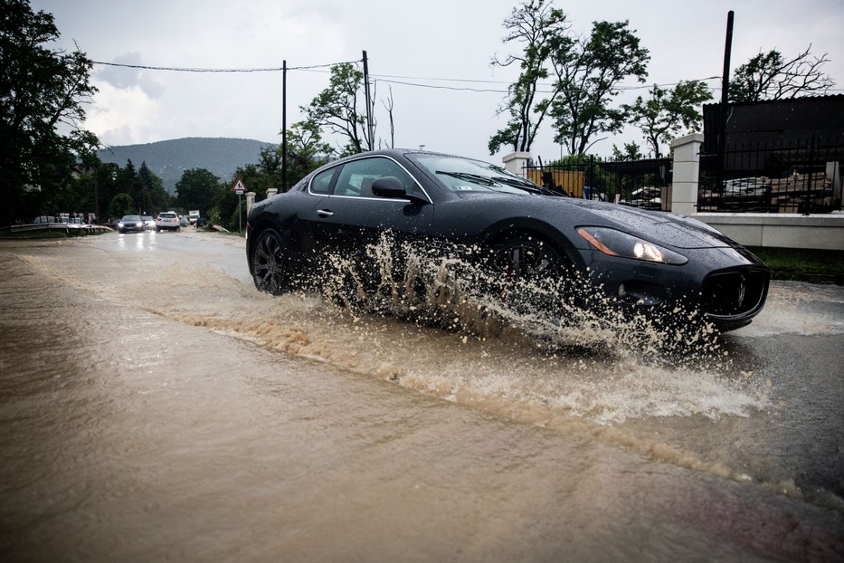 Az elmúlt hetekben mindenhol hullott az özönvízszerű eső /Fotó: Zsolnai Péter