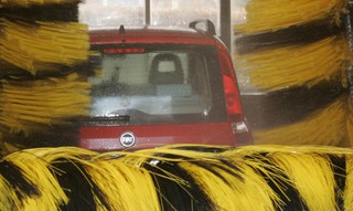 Myjnia z kasą fiskalną, chusteczki i płyn do spryskiwaczy bez