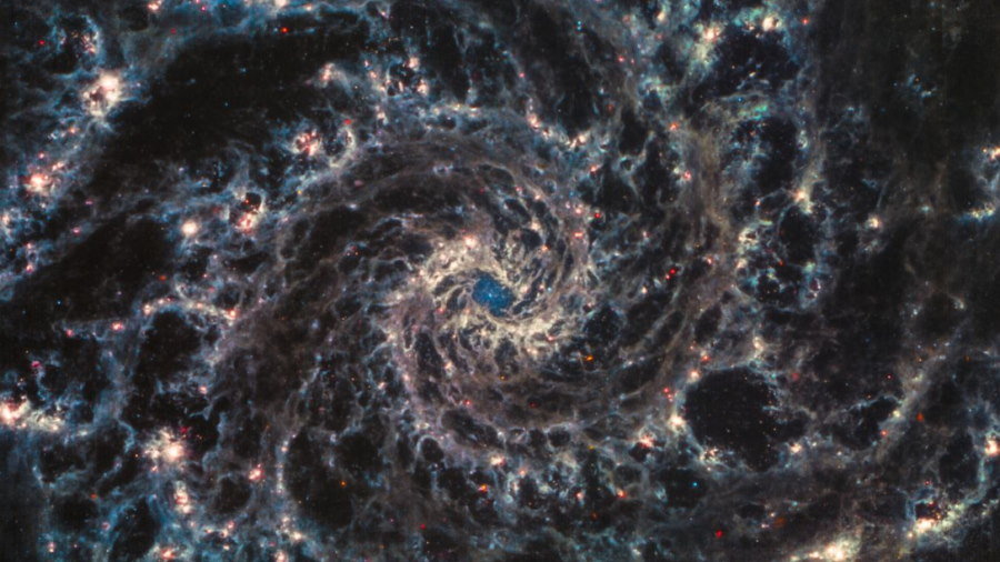 Teleskop Webba rejestruje nowe szczegóły galaktyki Messier 74 - Informacje