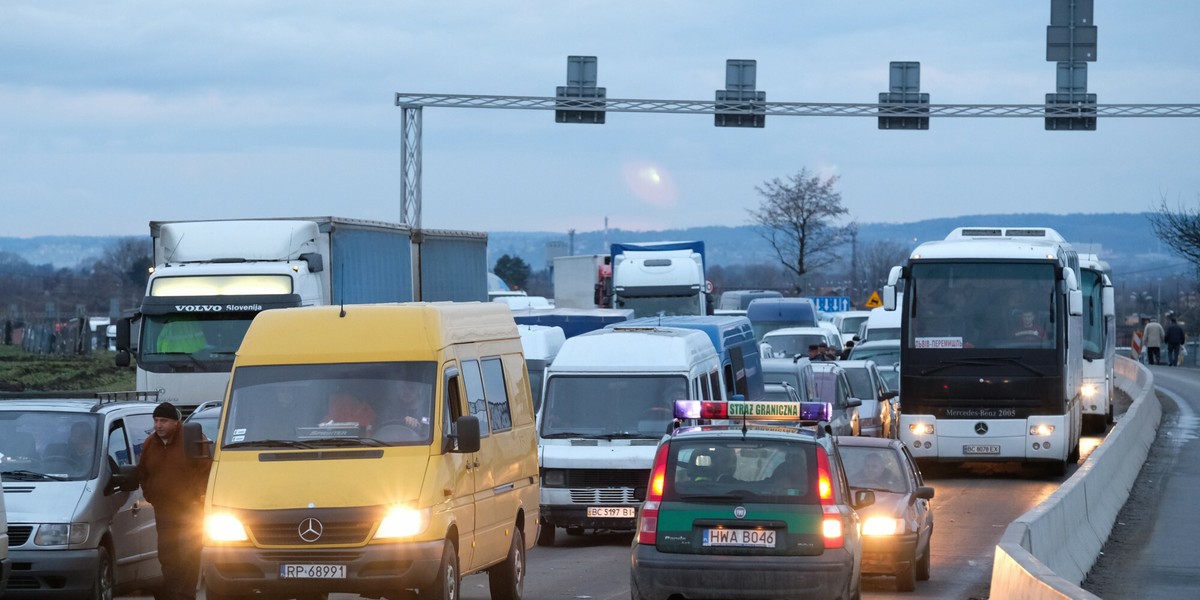 Na polsko-ukraińskich przejściach granicznych mogą pojawić się tłumy uciekających przed wojną