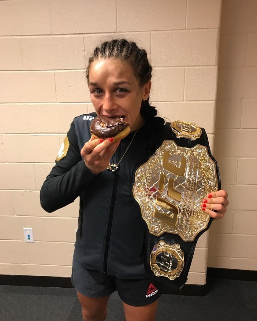 Joanna Jędrzejczyk świętuje zwycięstwo z Jessicą Andrade. Wakacje JJ