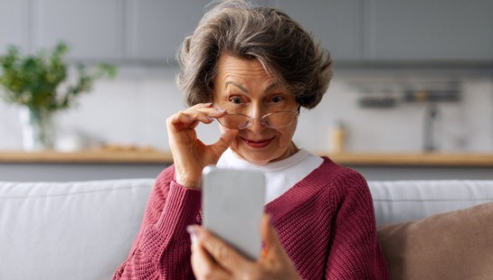 Dodatek pielęgnacyjny rośnie od marca. ZUS wypłaci nawet 550 zł już 27 lutego