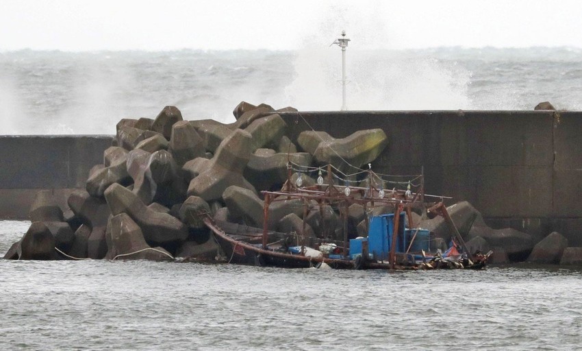 Zimski vetrovi često nanesu severnokorejske ribare na japansku obalu